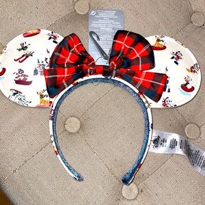 Disney lodge Mickey ears